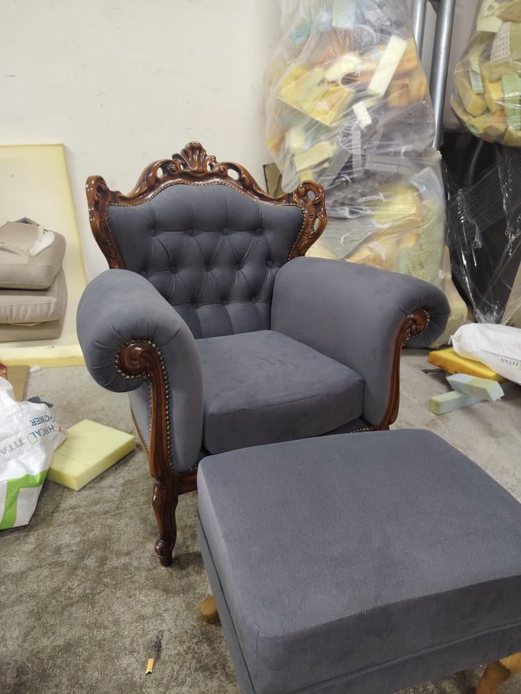 ANTIQUE CHAIR CHANGE COVER AND ADD FOAM
